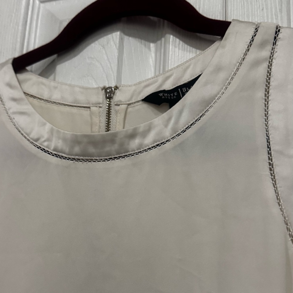 White House Black Market sleeveless off White tiered Top size XS - Picture 3 of 7